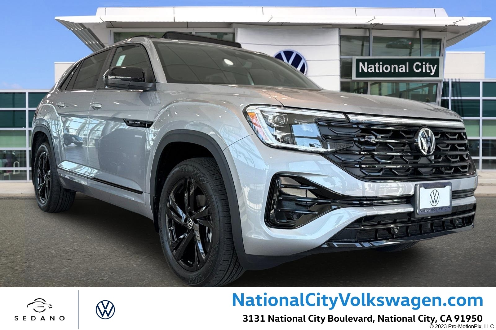 New 2025 Volkswagen Atlas Cross Sport 2.0T SEL R-Line Black 4D Sport  Utility in National City #22129 | National City Volkswagen