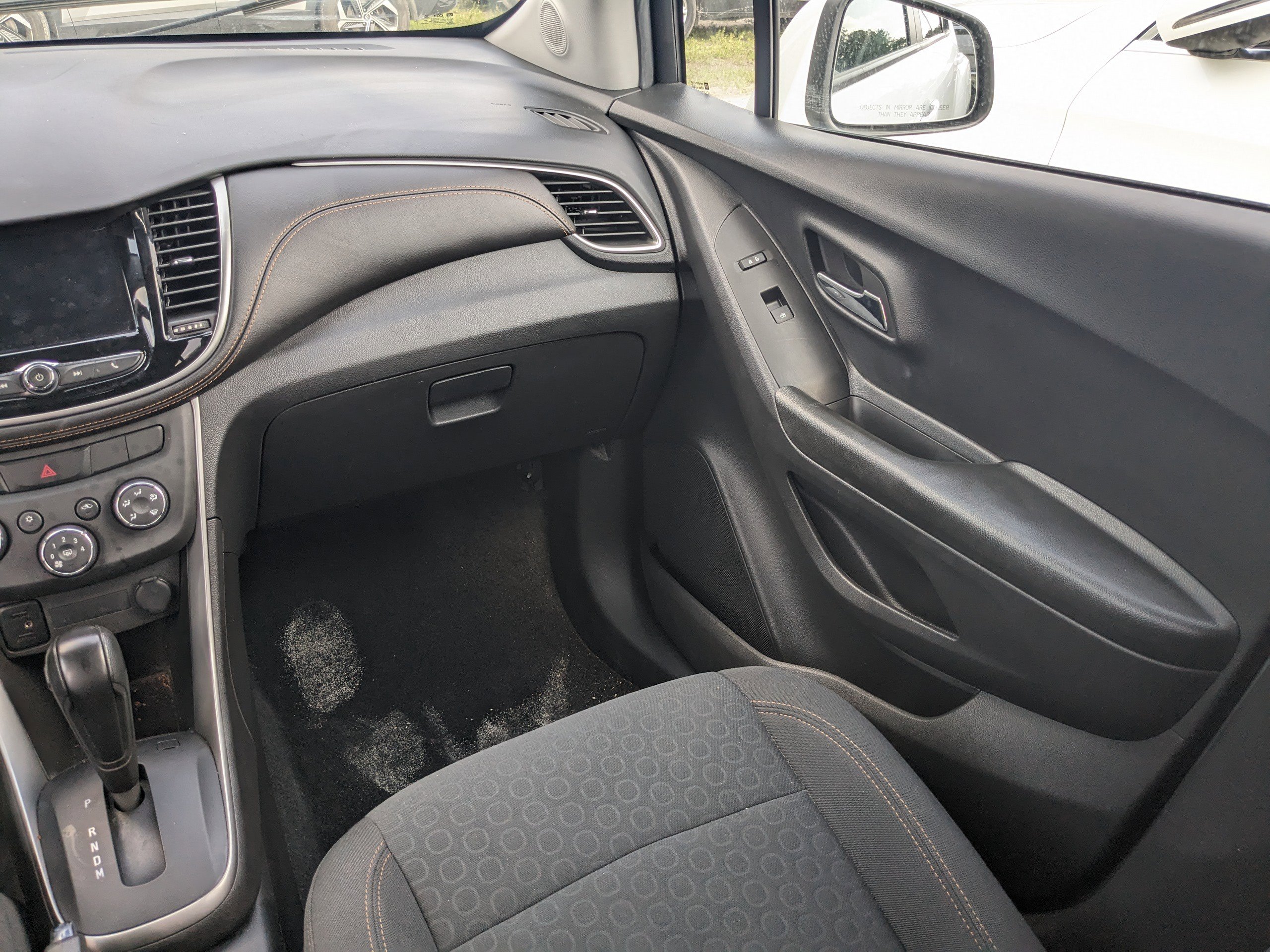 2022 Chevrolet Trax LS photo 13