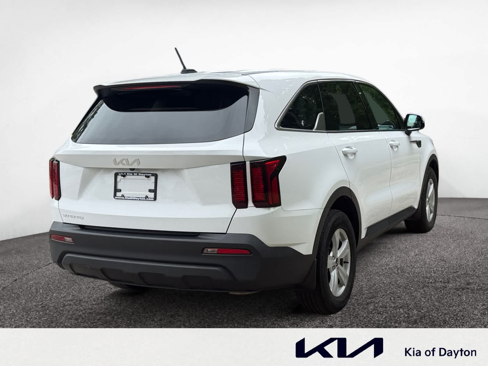 2023 Kia Sorento LX photo 4