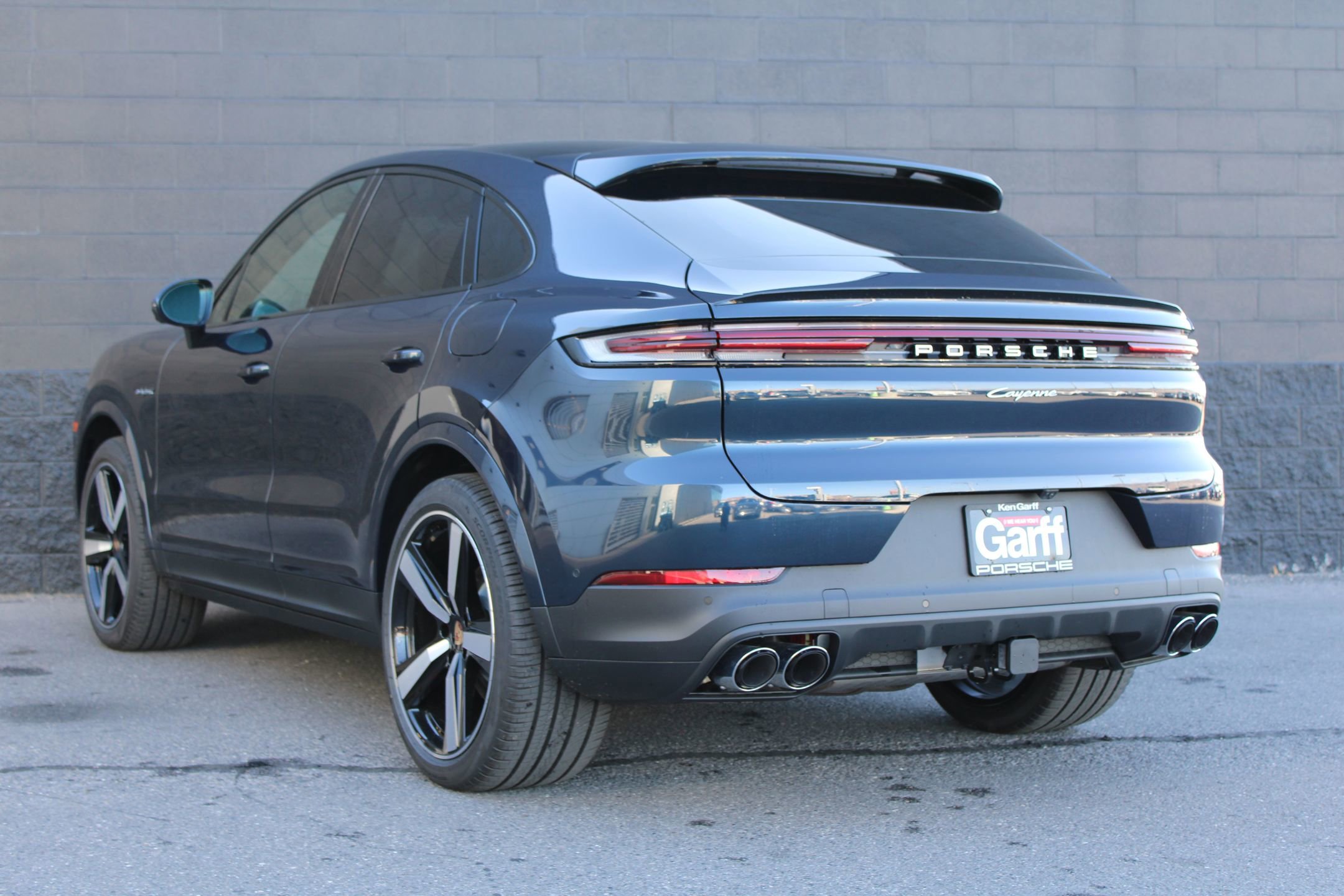 2026 Porsche Cayenne E-Hybrid Coupe photo 3
