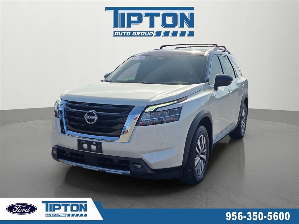 2022 Nissan Pathfinder SL