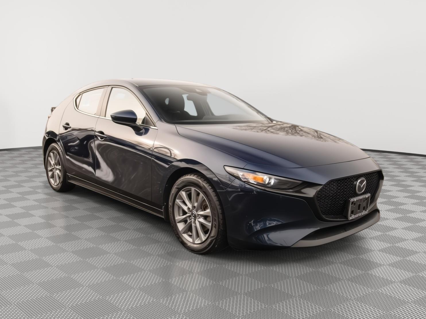 2022 Mazda Mazda3 S's photo