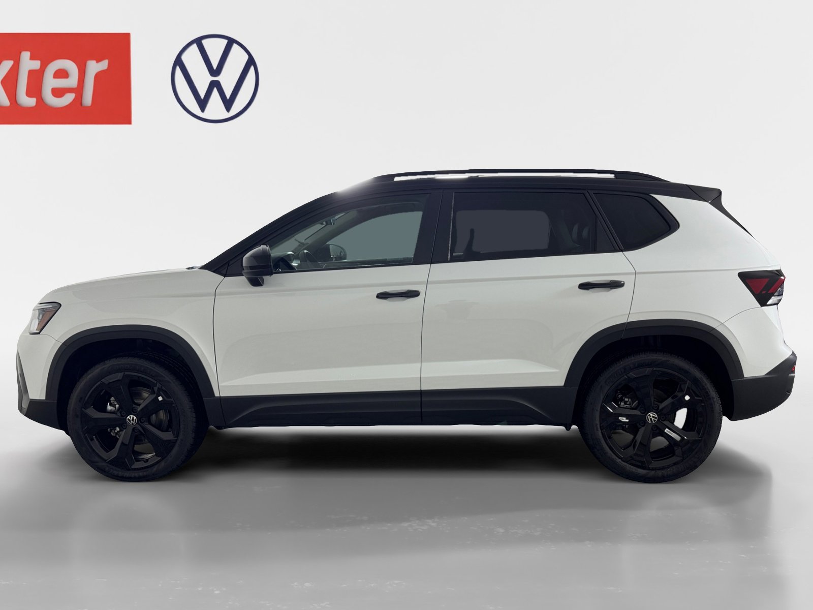 2025 Volkswagen Taos SE photo 2