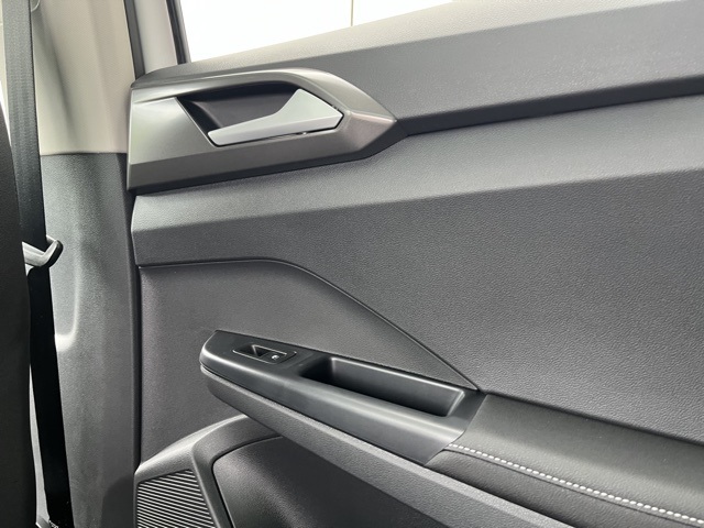 2025 Volkswagen Taos SE photo 44