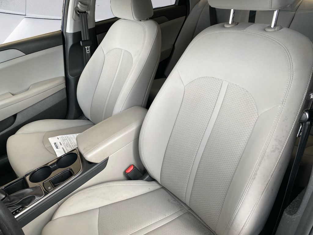 2019 Hyundai Sonata SE photo 8