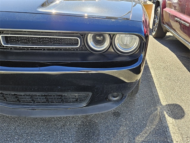 2020 Dodge Challenger SXT photo 4