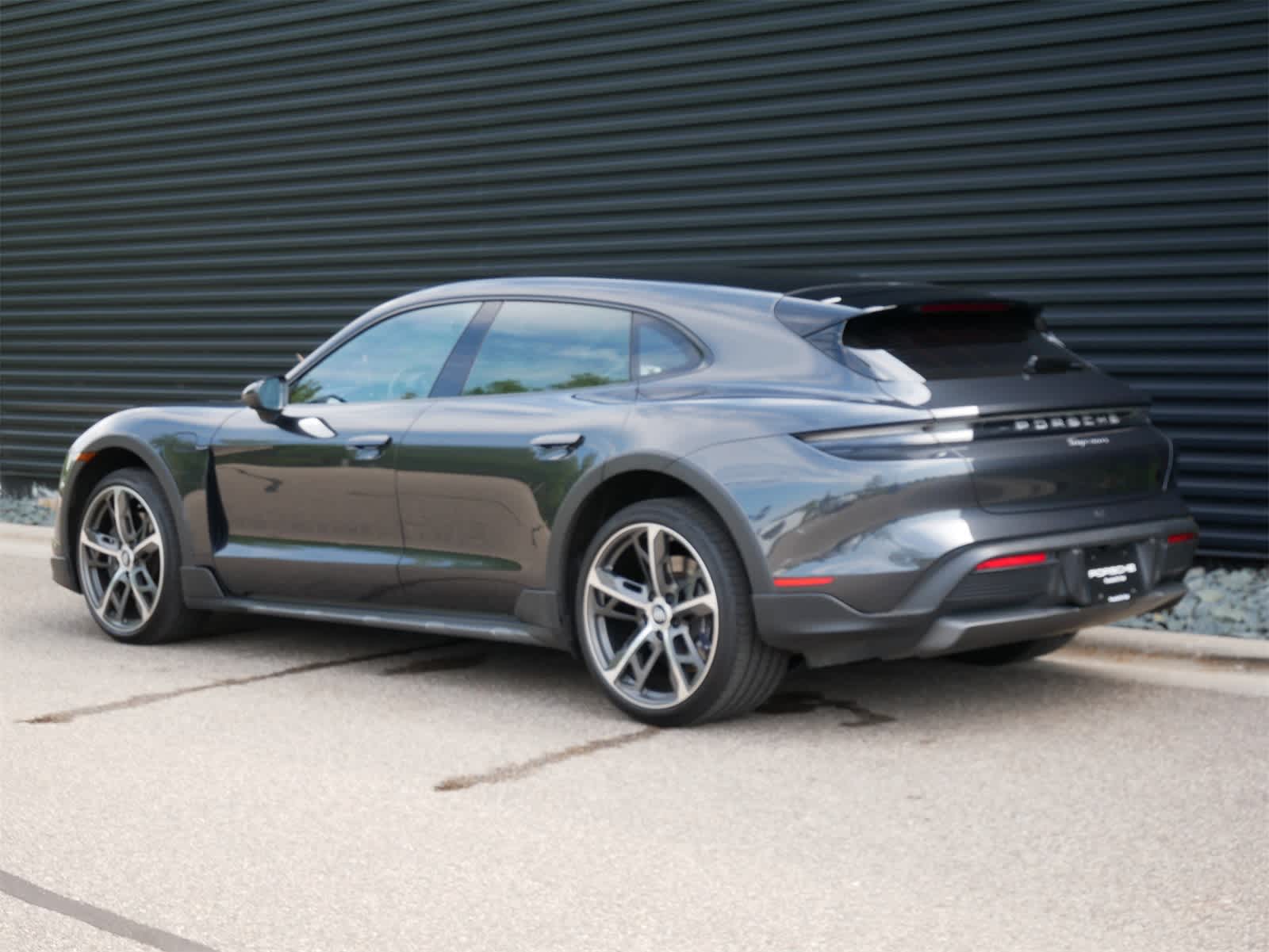2021 Porsche Taycan 4 Cross Turismo photo 3