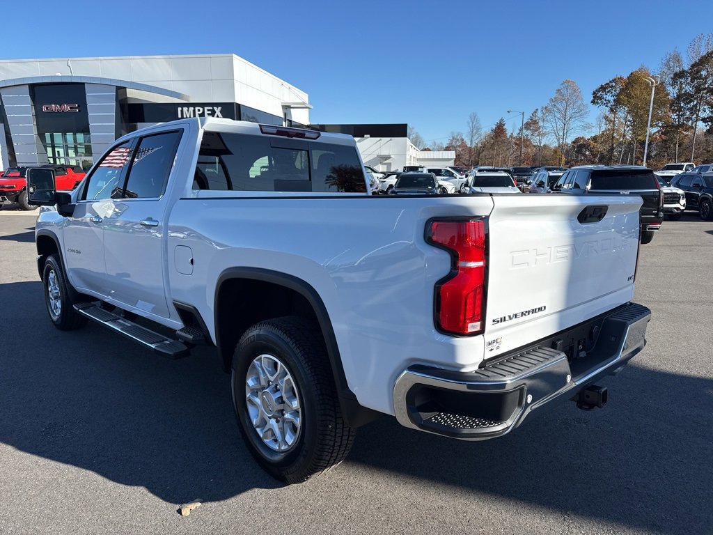 2026 Chevrolet Silverado 2500HD LTZ photo 2