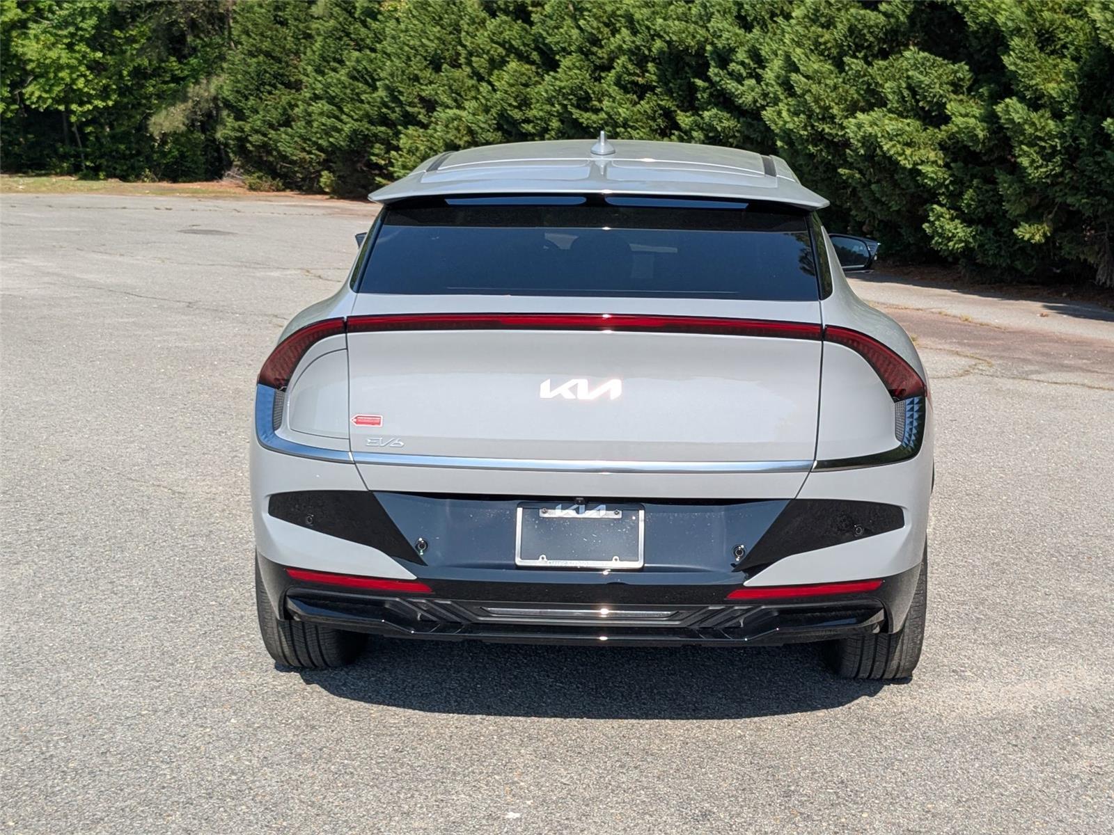 2025 Kia EV6 Wind photo 8