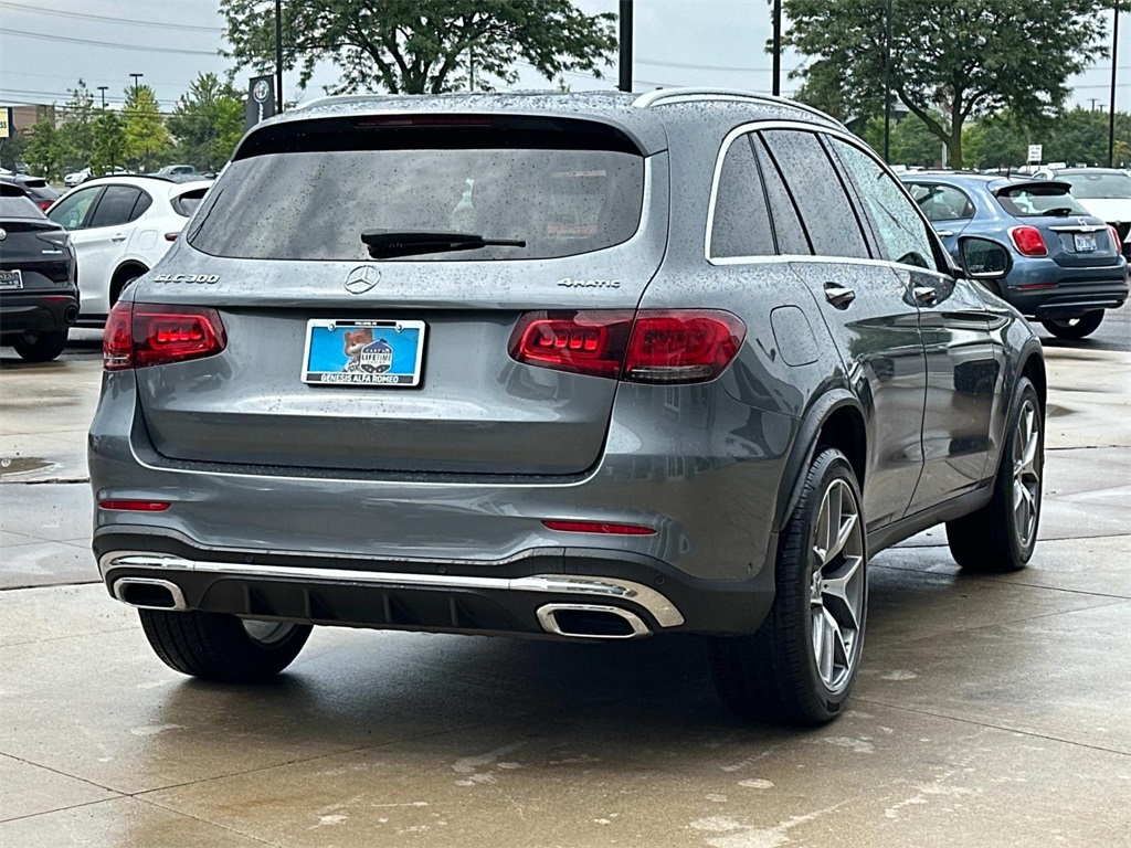2021 Mercedes Benz GLC 300 photo 4