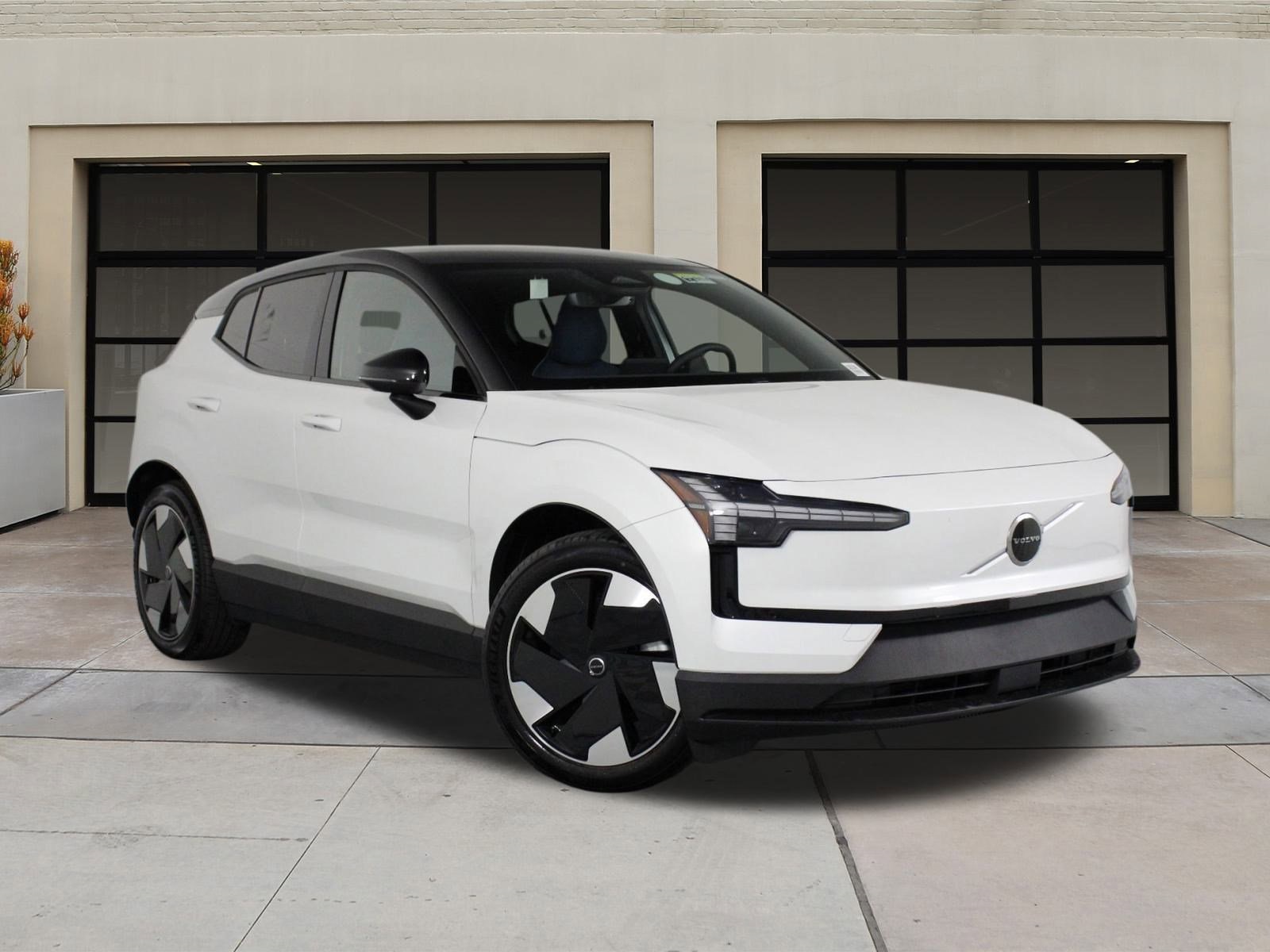 2025 Volvo EX30 Plus photo 12