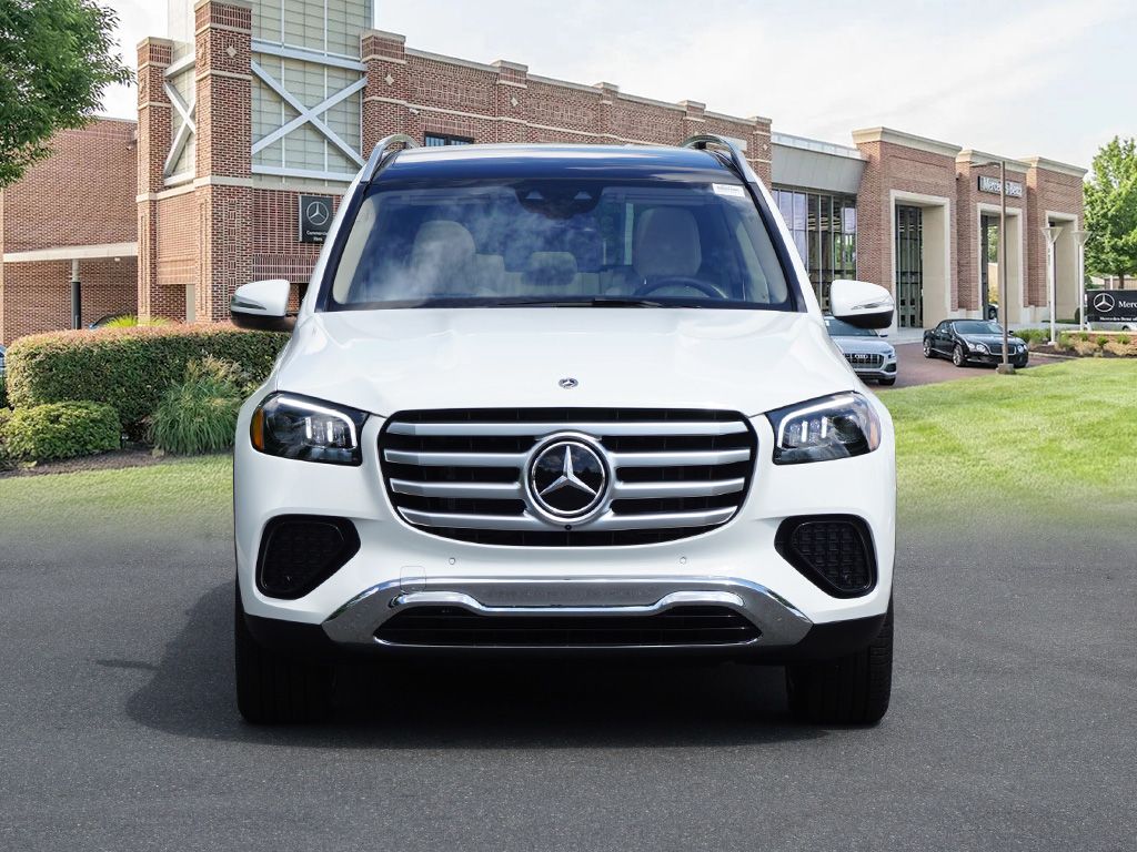 2025 Mercedes Benz GLS 450 4MATIC photo 2