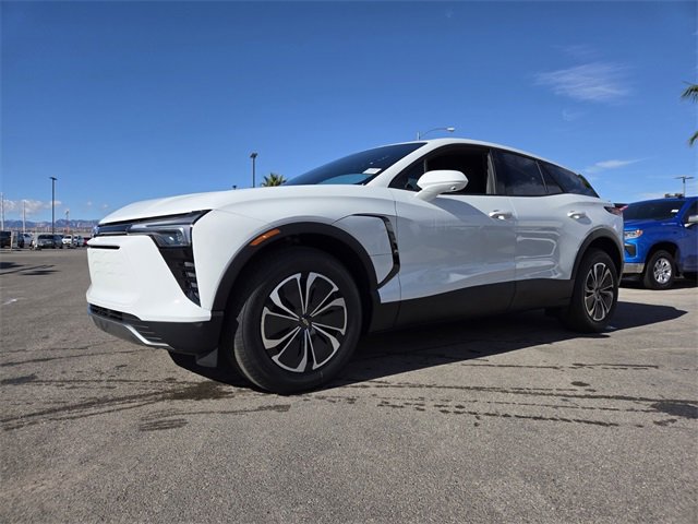 2026 Chevrolet Blazer EV photo 2