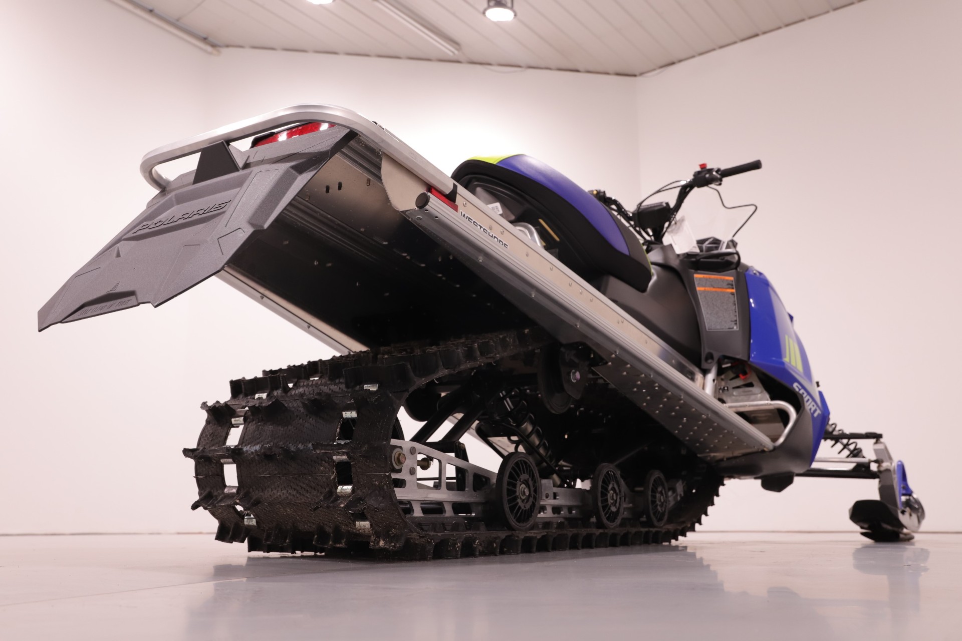 New 2024 Polaris 550 SWITCHBACK SPORT 144 ES ELECTRIC START FAN