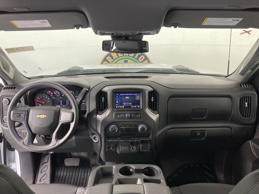 2025 Chevrolet Silverado 3500HD photo 6