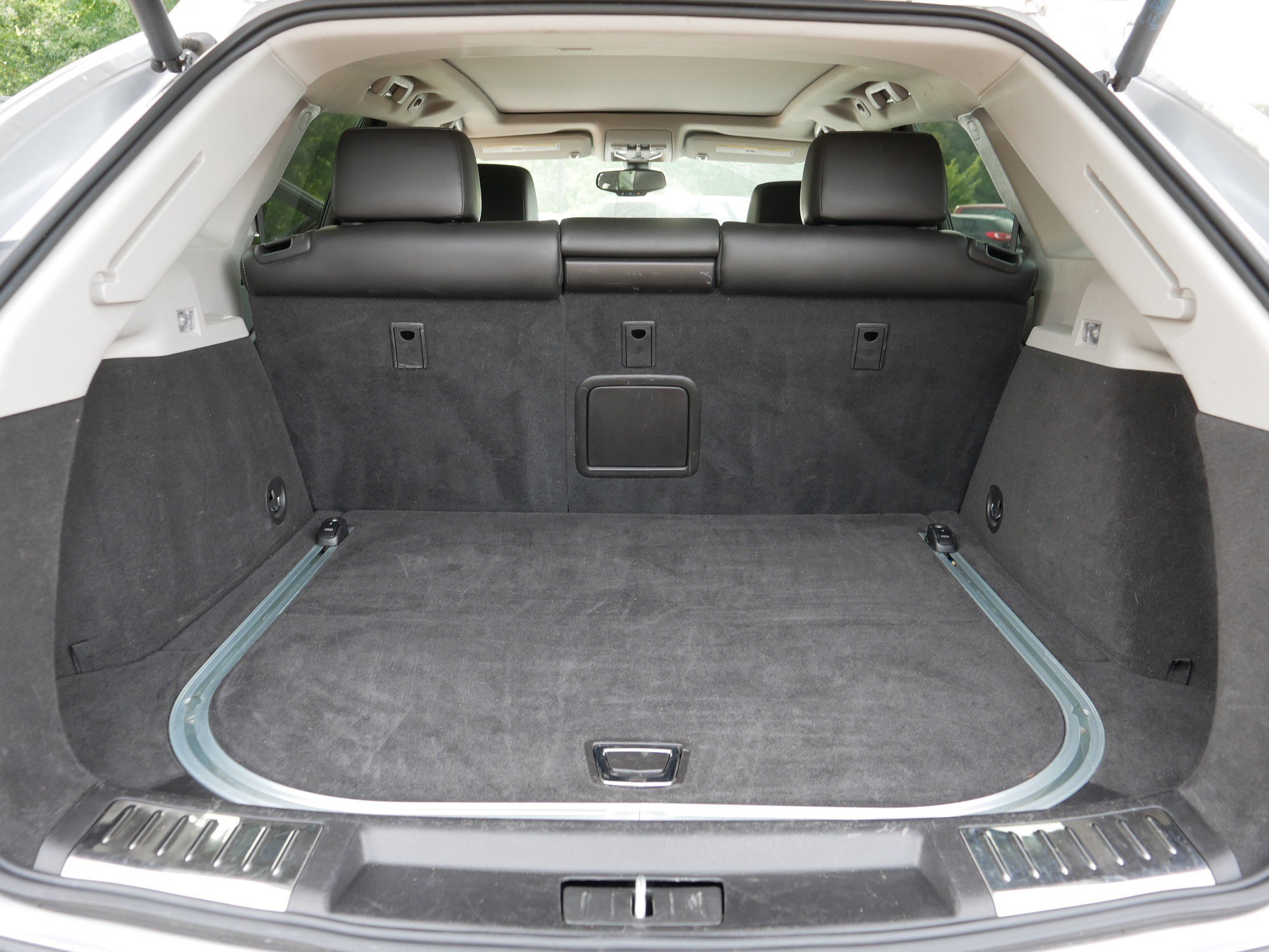 2016 Cadillac SRX Luxury photo 18