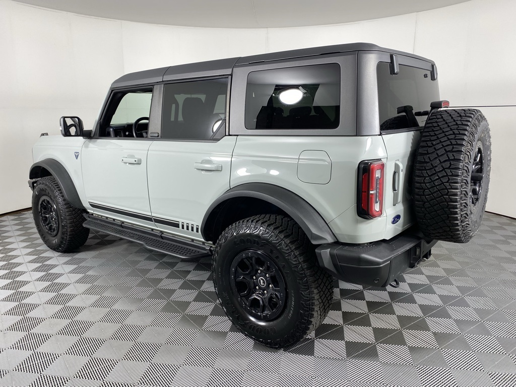 2021 Ford Bronco First Edition photo 7