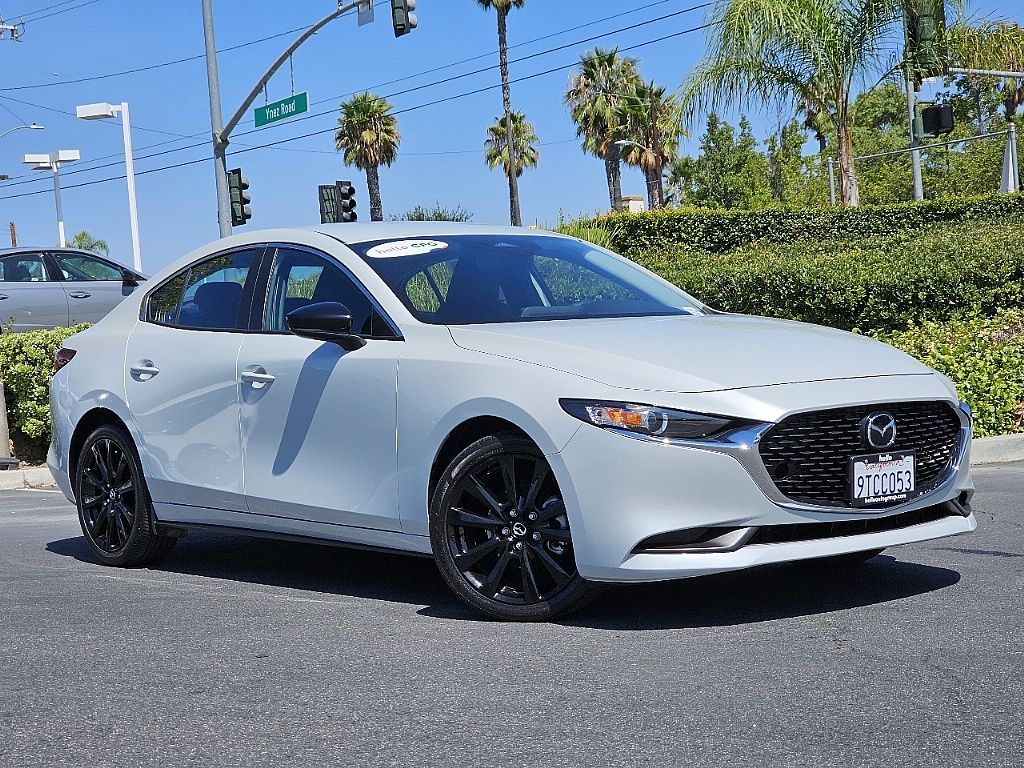2025 Mazda Mazda3 2.5 Select Sport photo 2