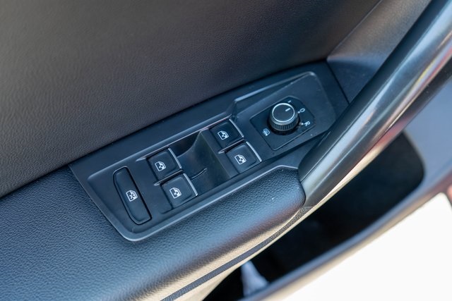 2021 Volkswagen Tiguan SE photo 15