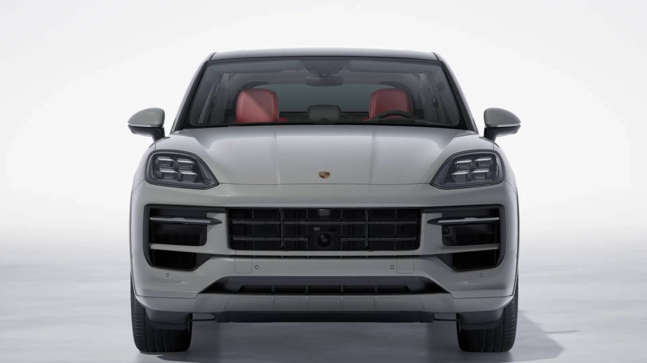 2026 Porsche Cayenne GTS Coupe photo 9