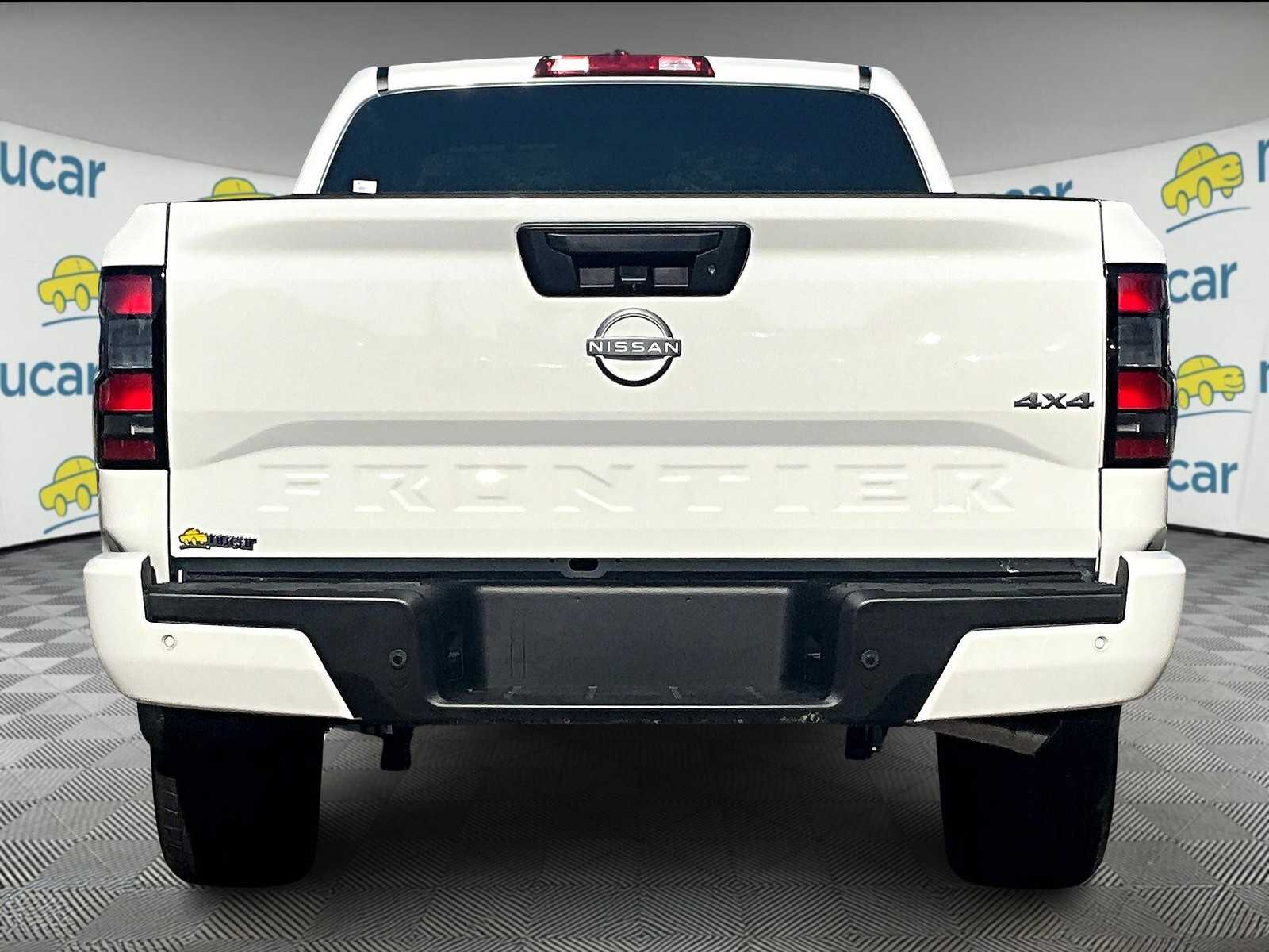 2025 Nissan Frontier SV photo 5