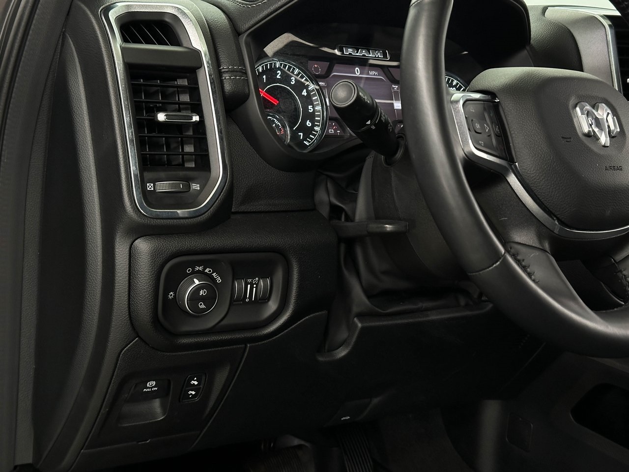2022 Ram 1500 Laramie photo 23