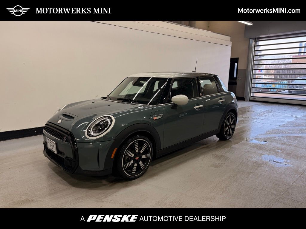 2023 MINI Hardtop 4 Door S's photo