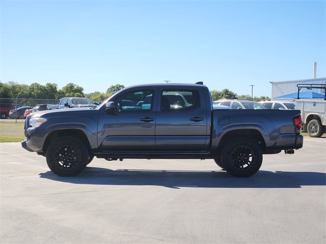 2022 Toyota Tacoma 4x4 SR photo 4