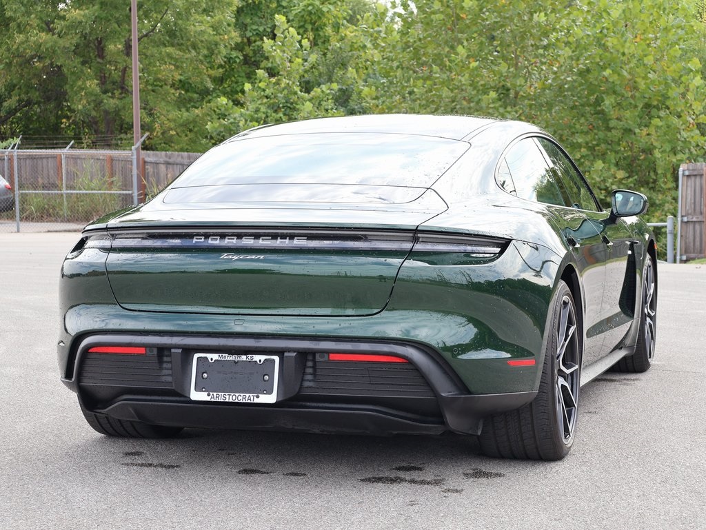 2025 Porsche Taycan 4S photo 7