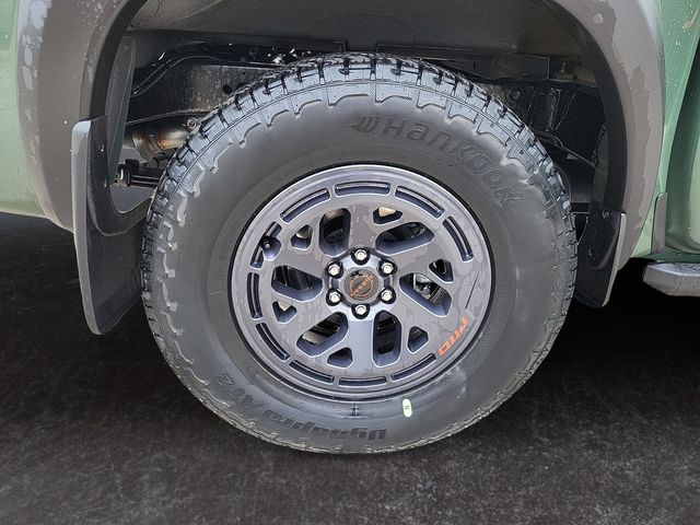 2025 Nissan Frontier PRO-4X photo 25