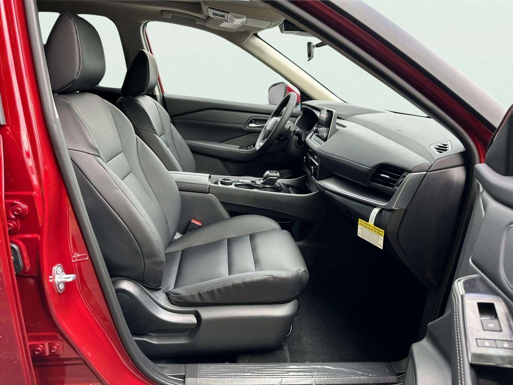 2026 Nissan Rogue SV photo 17