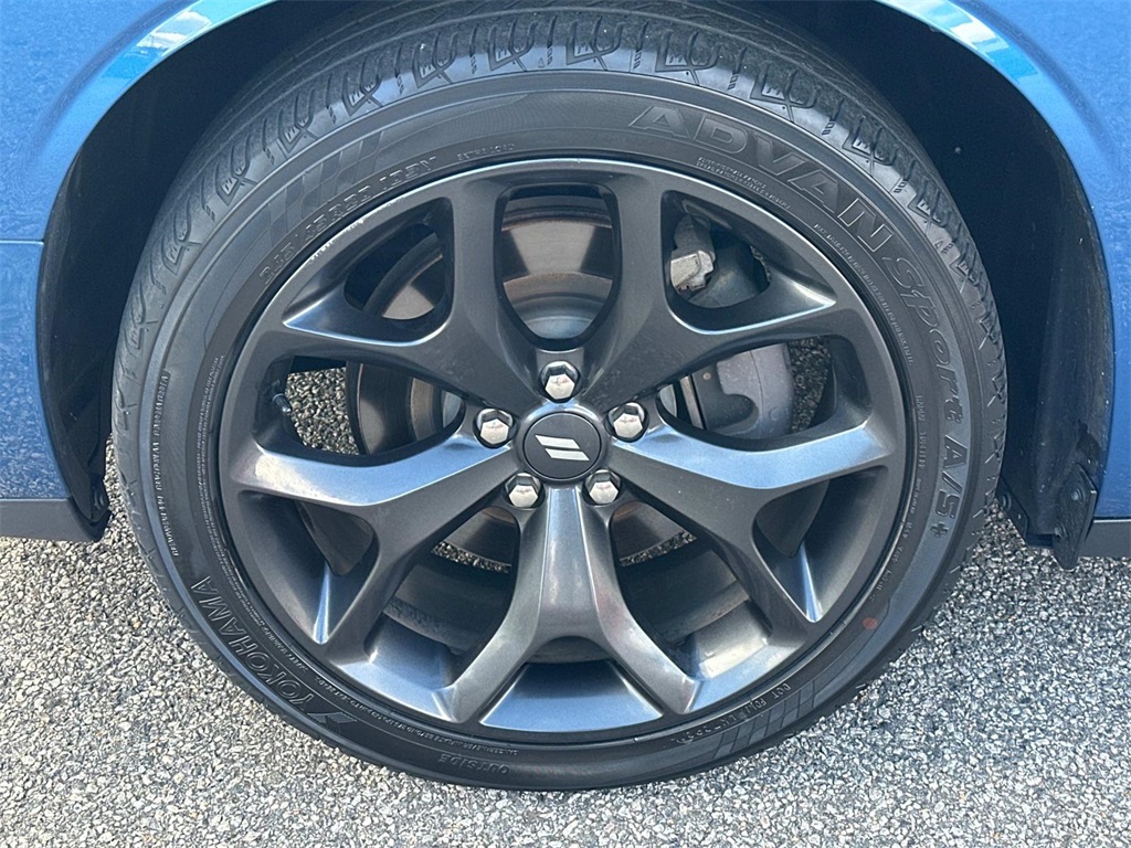 2020 Dodge Challenger SXT photo 12