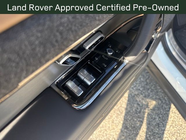 2025 Land Rover Range Rover Sport SE photo 10
