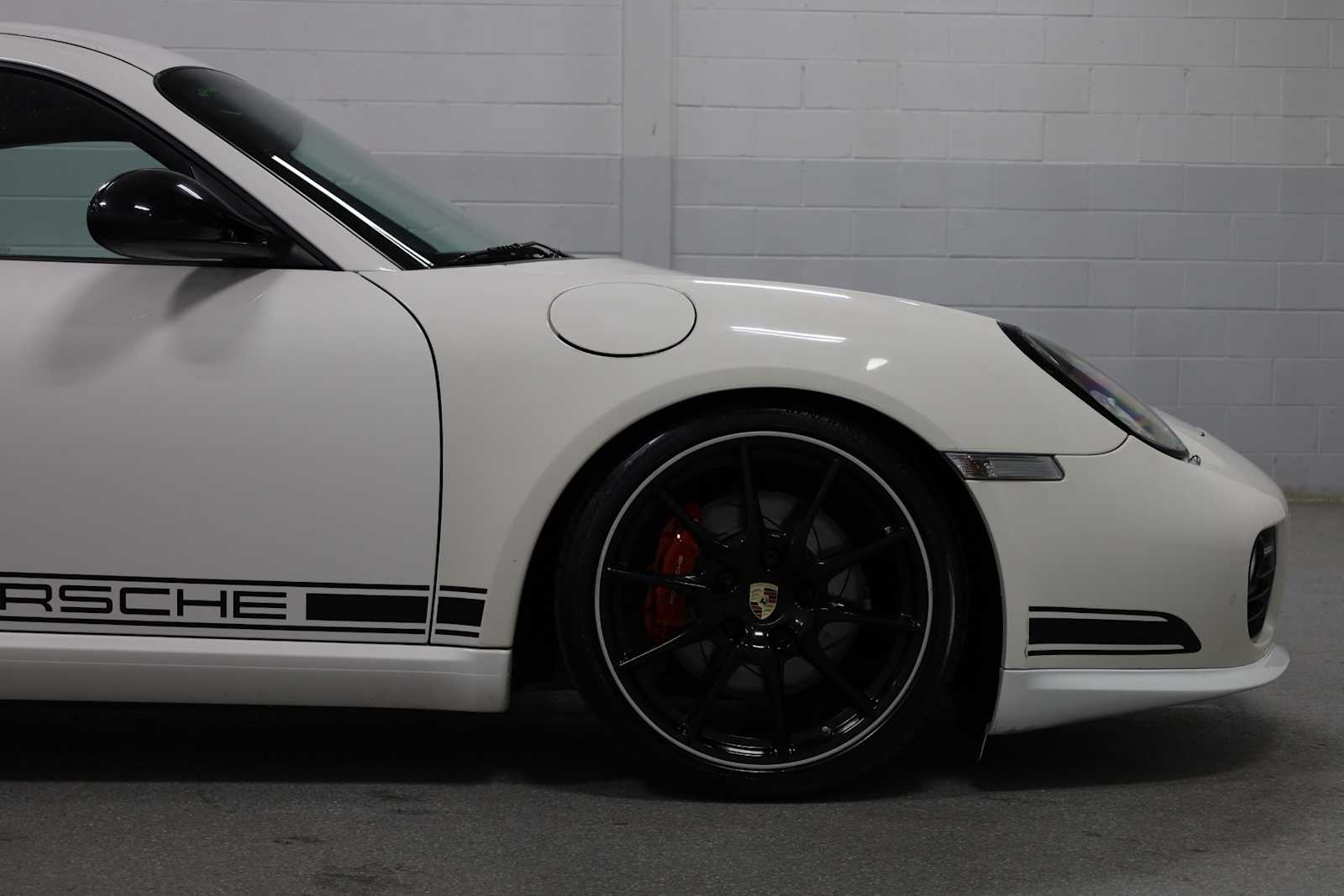 2012 Porsche Cayman R photo 10