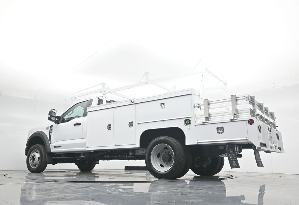 2025 Ford F-450 photo 50