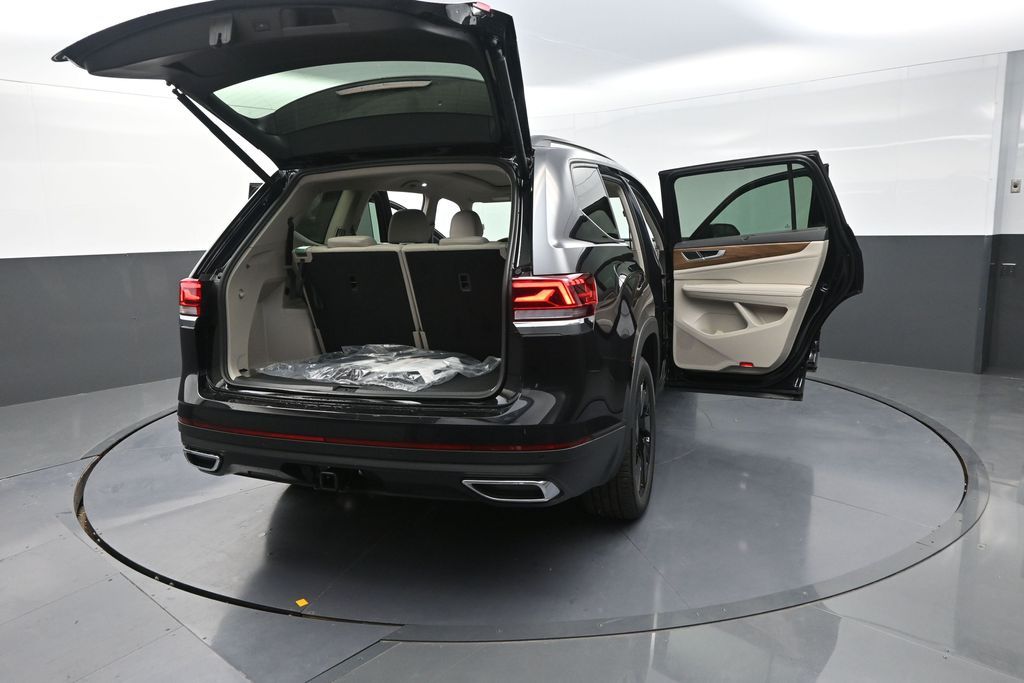 2025 Volkswagen Atlas SE Technology photo 30