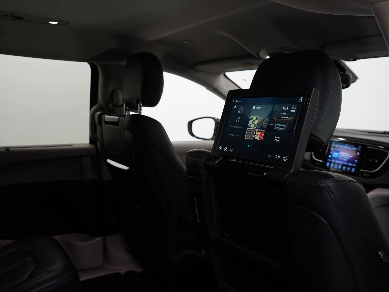 2017 Chrysler Pacifica Touring Plus photo 12