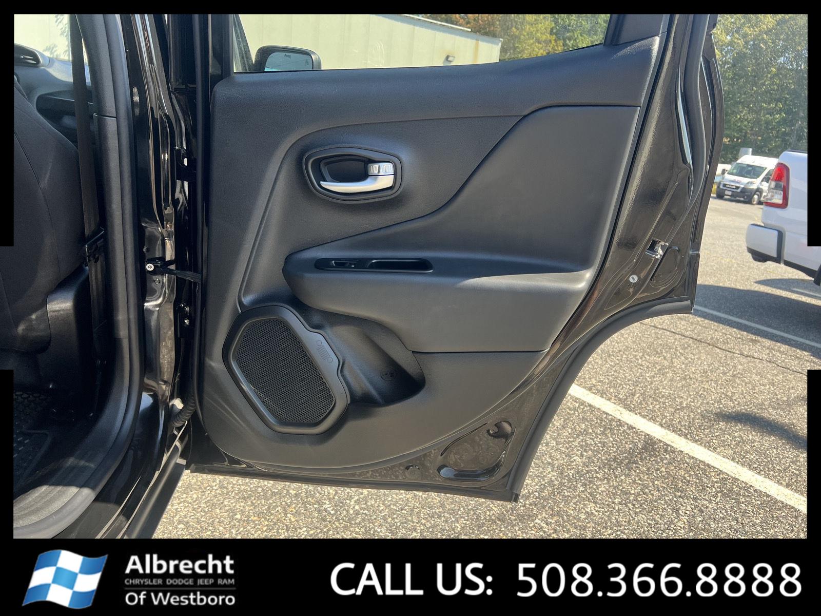 2022 Jeep Renegade Latitude photo 19