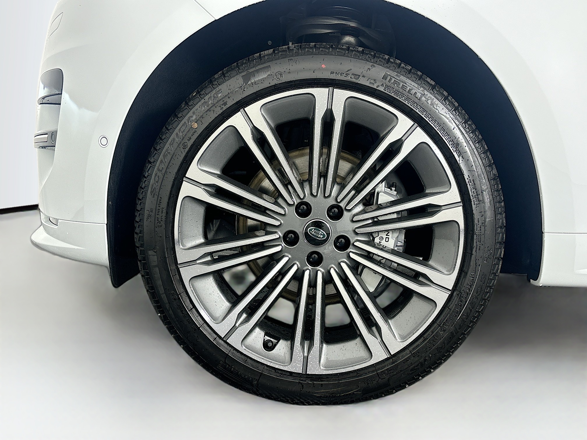 2025 Land Rover Range Rover Sport SE photo 26