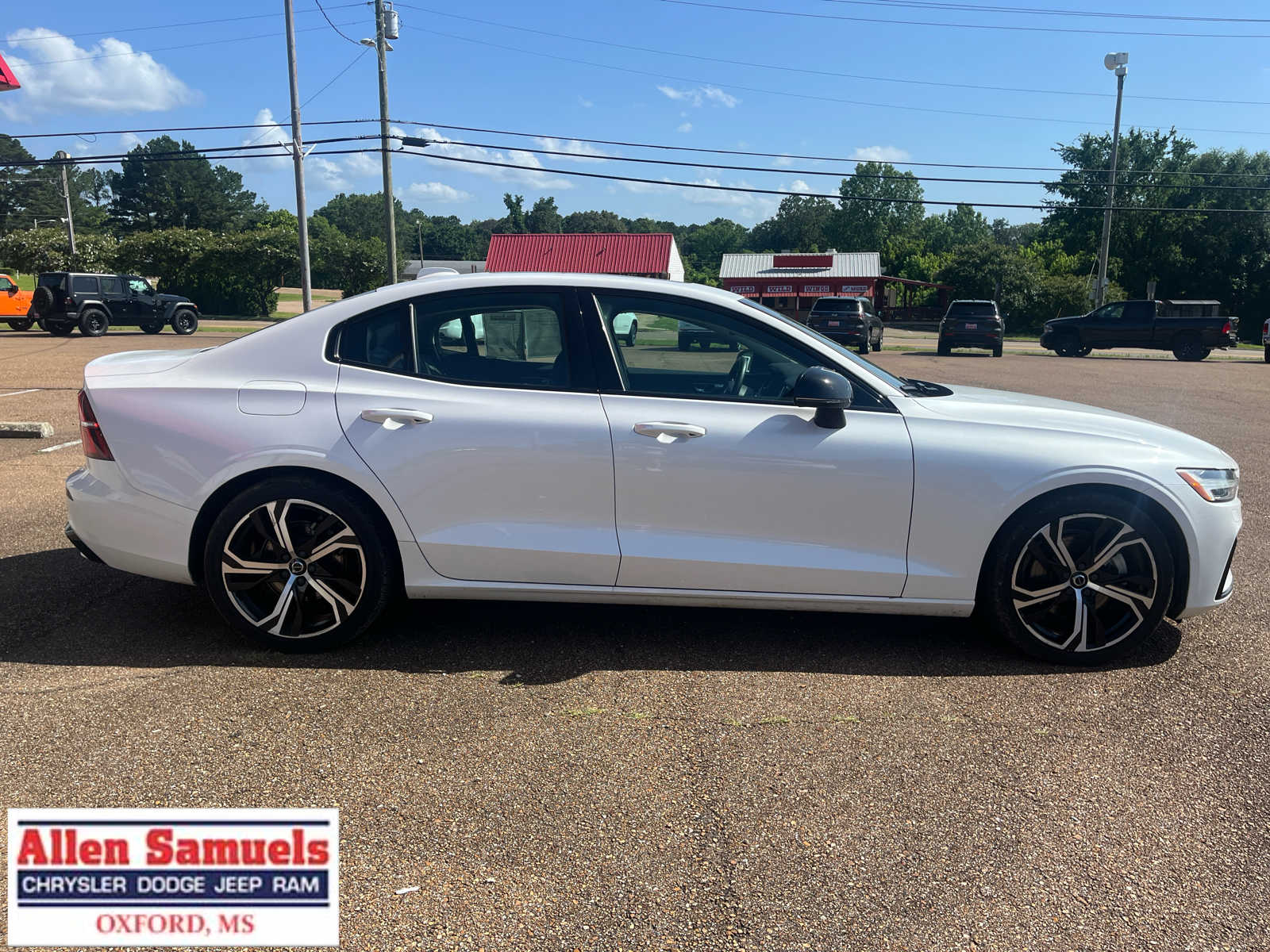 2024 Volvo S60 Core photo 2