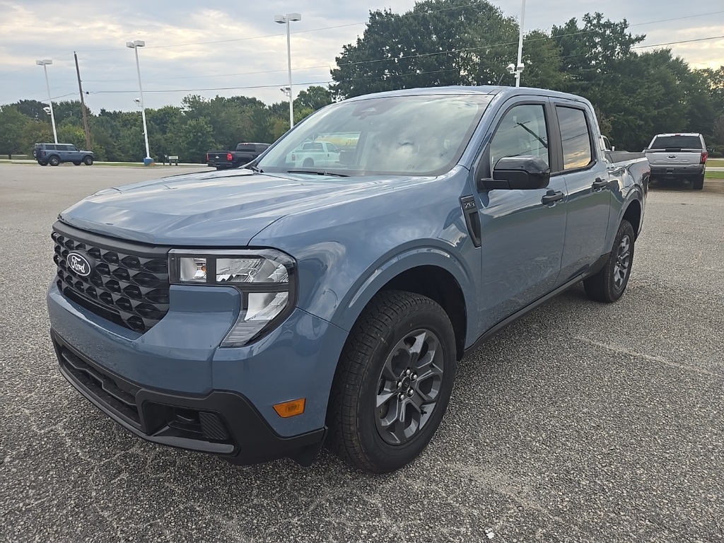 2025 Ford Maverick XLT's photo