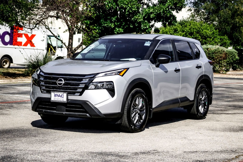2025 Nissan Rogue S photo 6