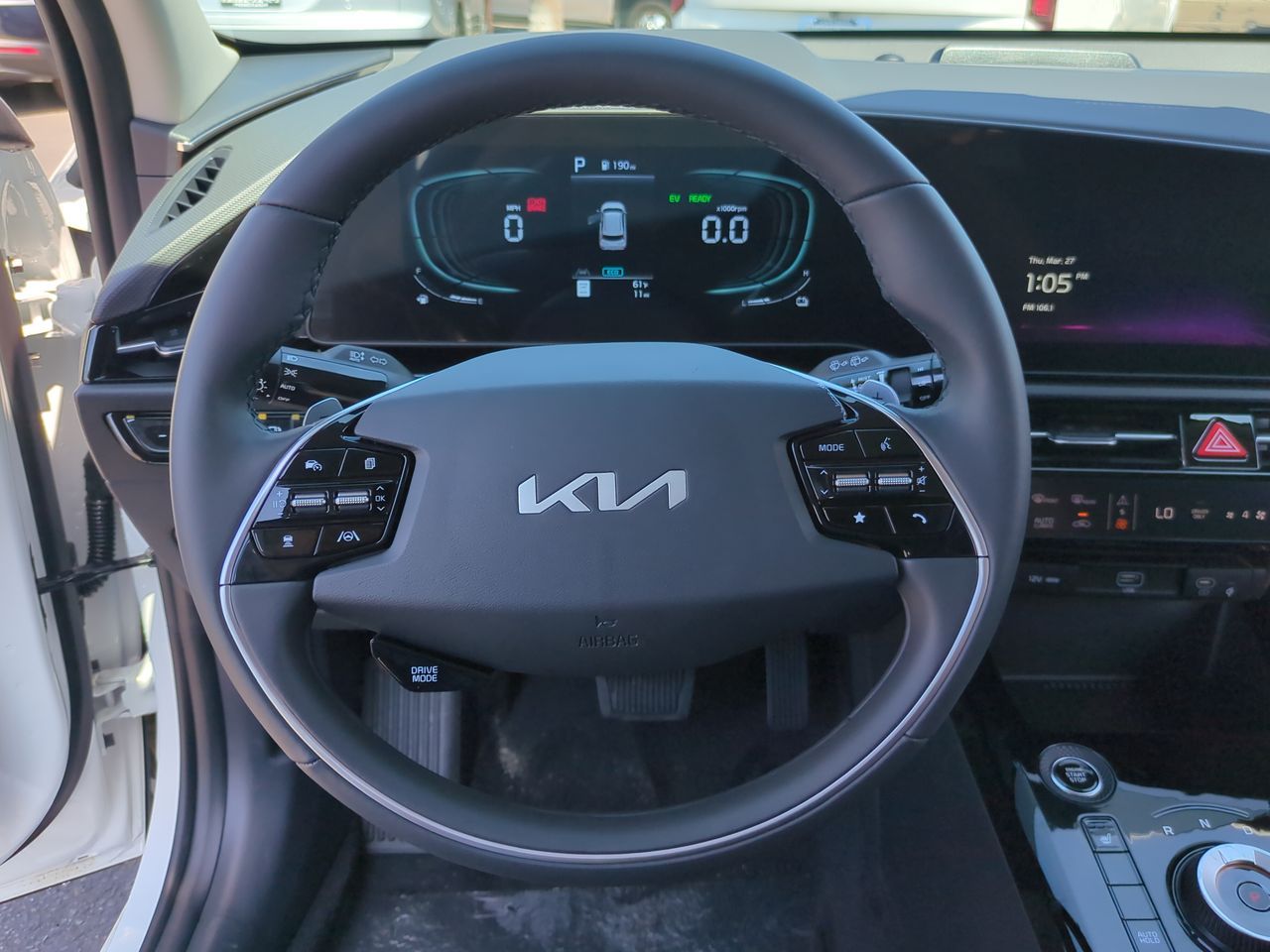 2025 Kia Niro Plug-In Hybrid EX photo 8