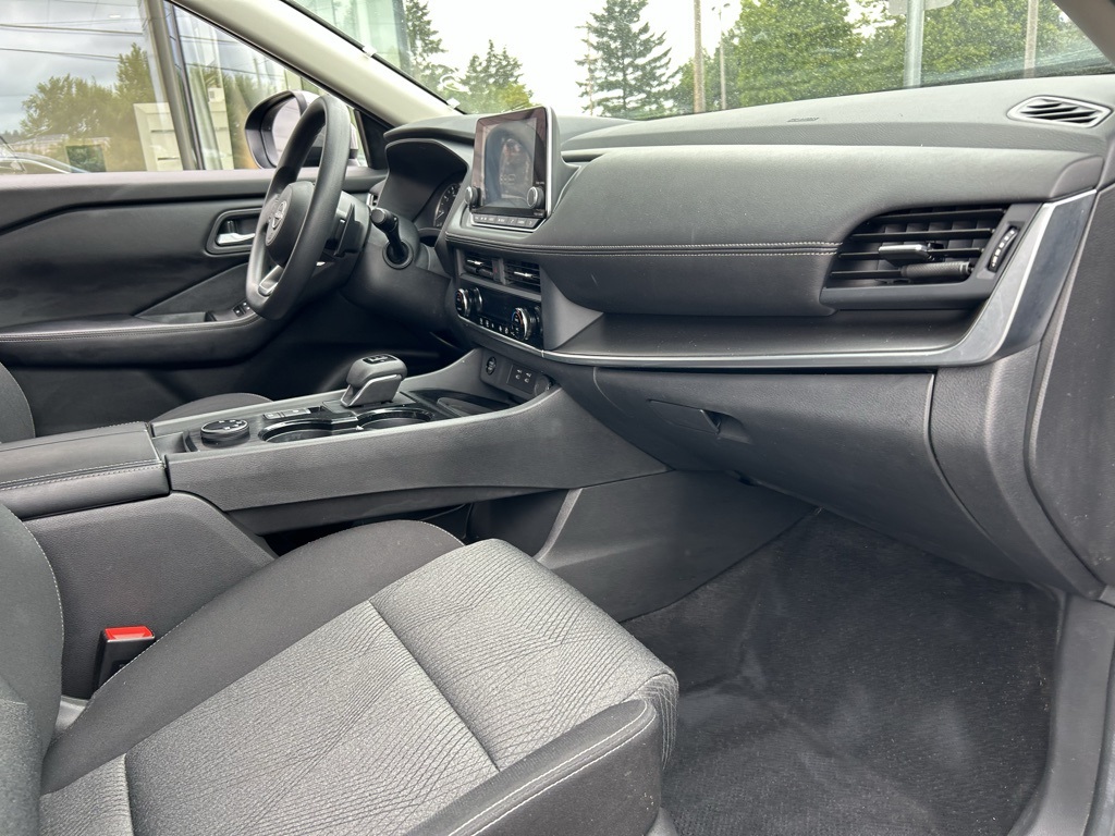 2024 Nissan Rogue SV photo 24
