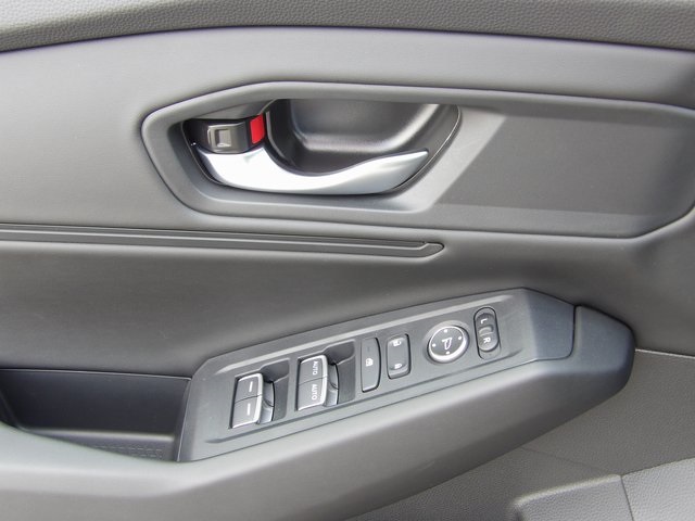 2025 Honda Accord SE photo 13