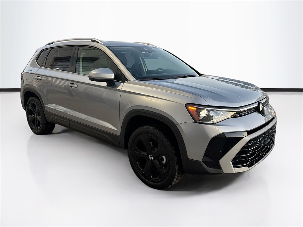 2025 Volkswagen Taos SEL photo 3