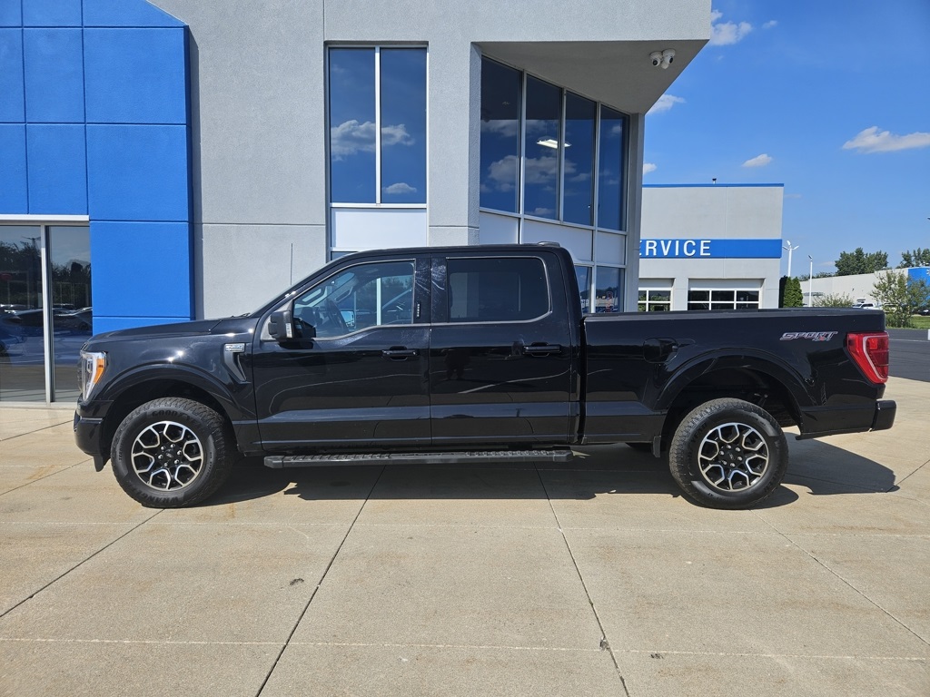 2022 Ford F-150 XLT photo 2