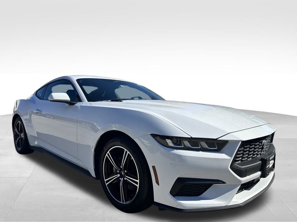 2024 Ford Mustang EcoBoost photo 3