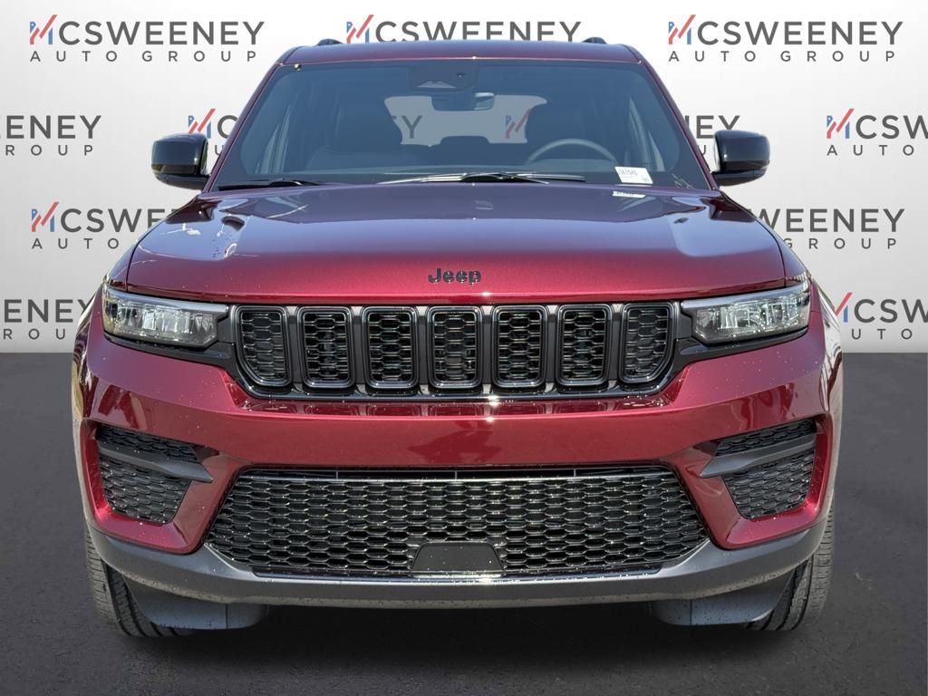 2025 Jeep Grand Cherokee Altitude photo 7