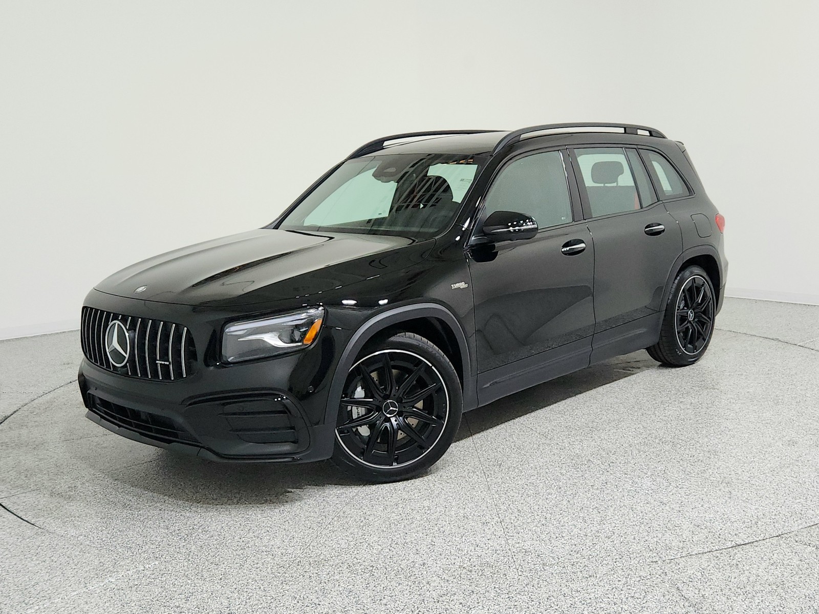 2026 Mercedes-Benz GLB AMG GLB 35's photo